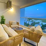 Aparta Suite Frente Al Mar 6150